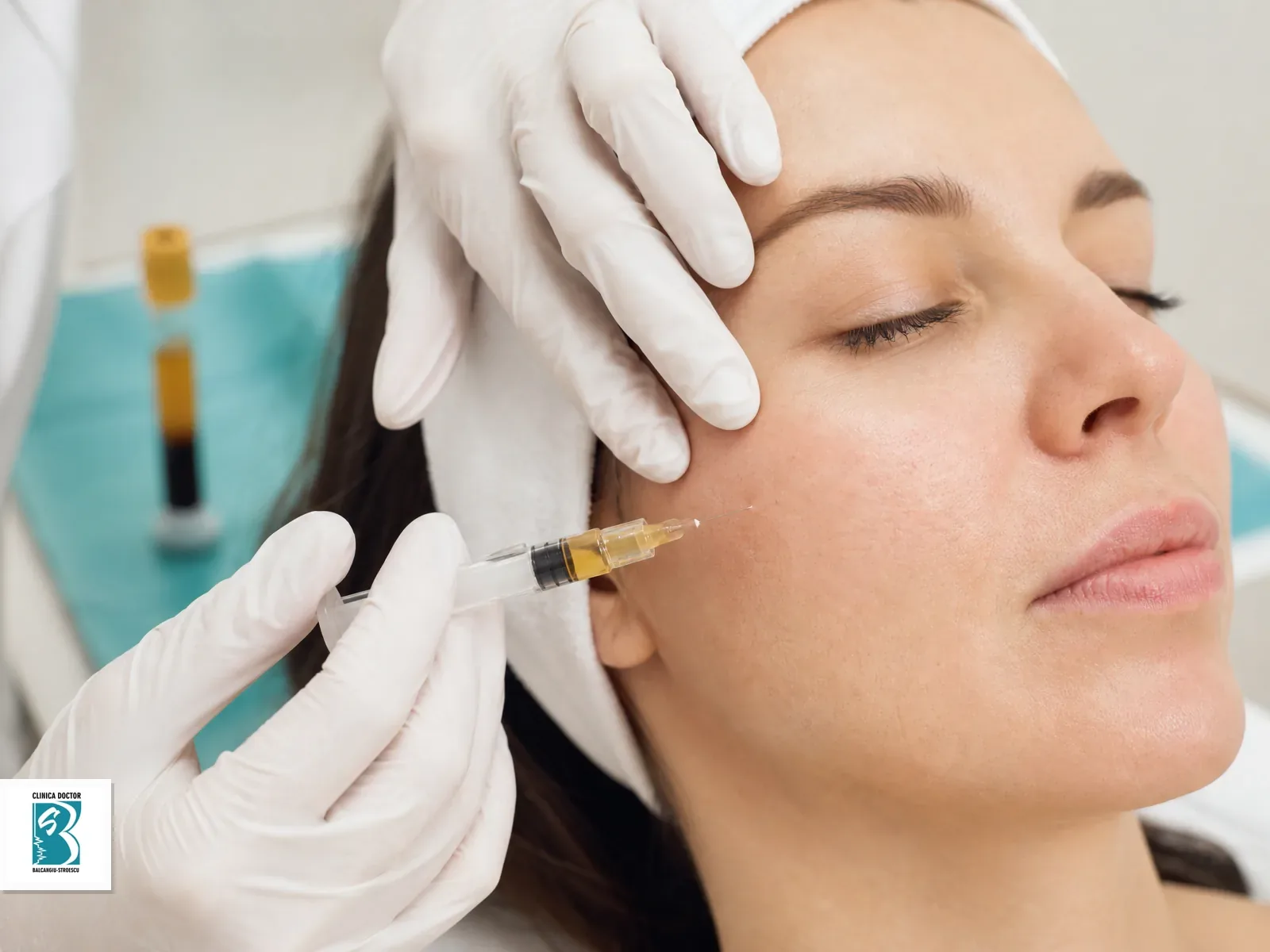 PRP New Life Plasmocel Injectare PRP faciala cu plasma bogata in trombocite pe obraz in cadru clinic
