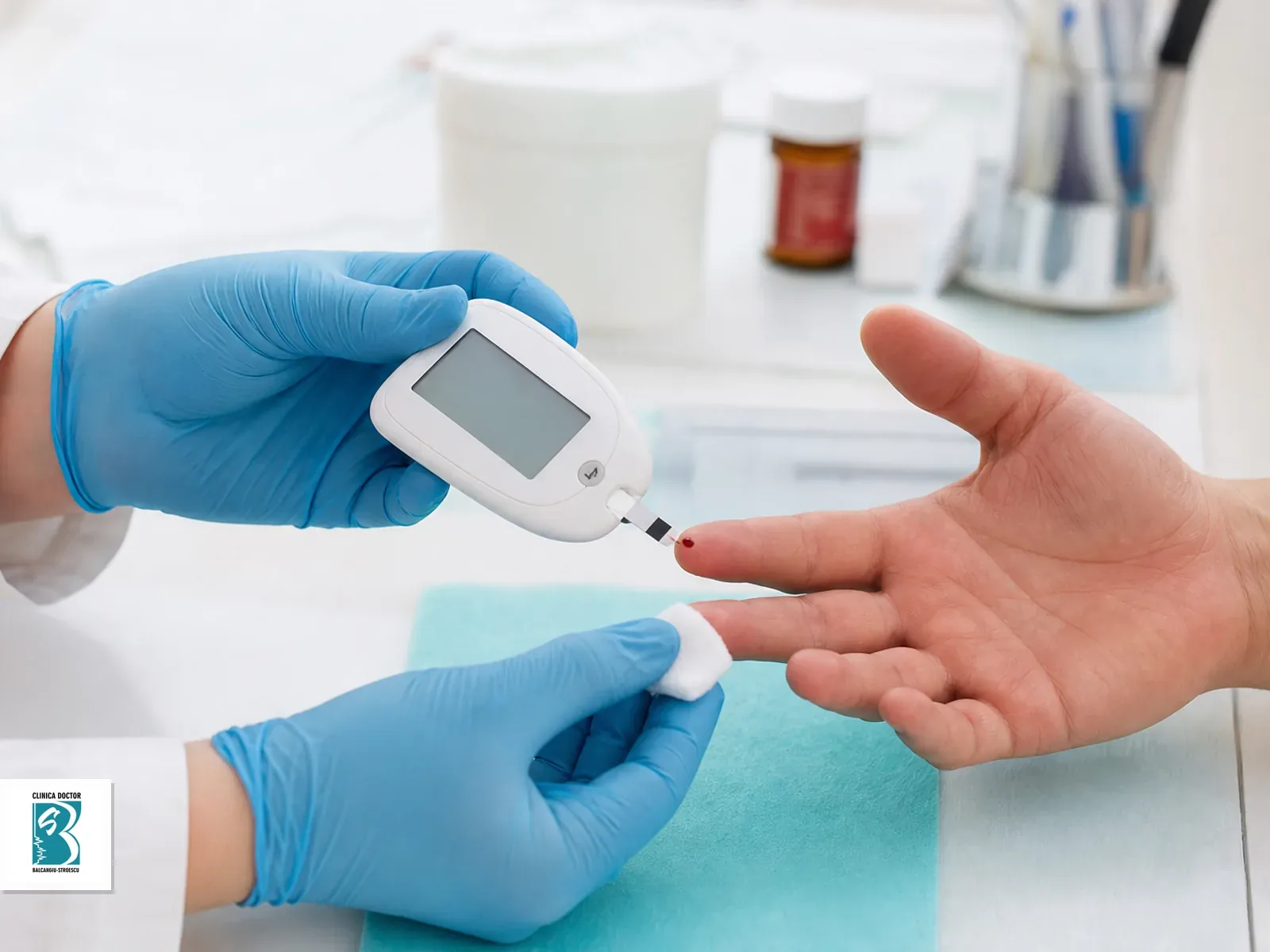 Determinare glicemie in cabinet cu glucometru si sange capilar